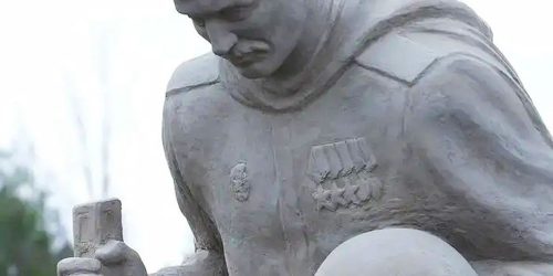 В ОРЕНБУРЖЬЕ РАЗЫСКИВАЮТ РОДСТВЕННИКОВ ГЕНЕРАЛ-МАЙОРА, ЗАХОРОНЕННОГО В ЛАТВИИ